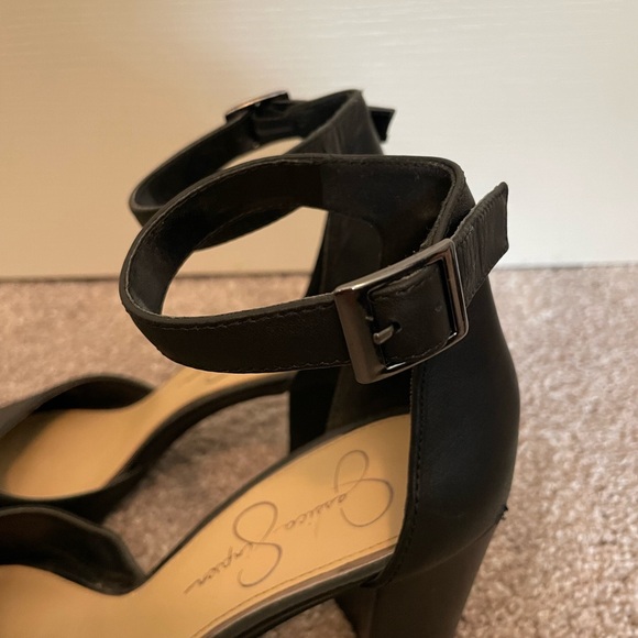Jessica Simpson Heels, size 8 - Picture 4 of 7